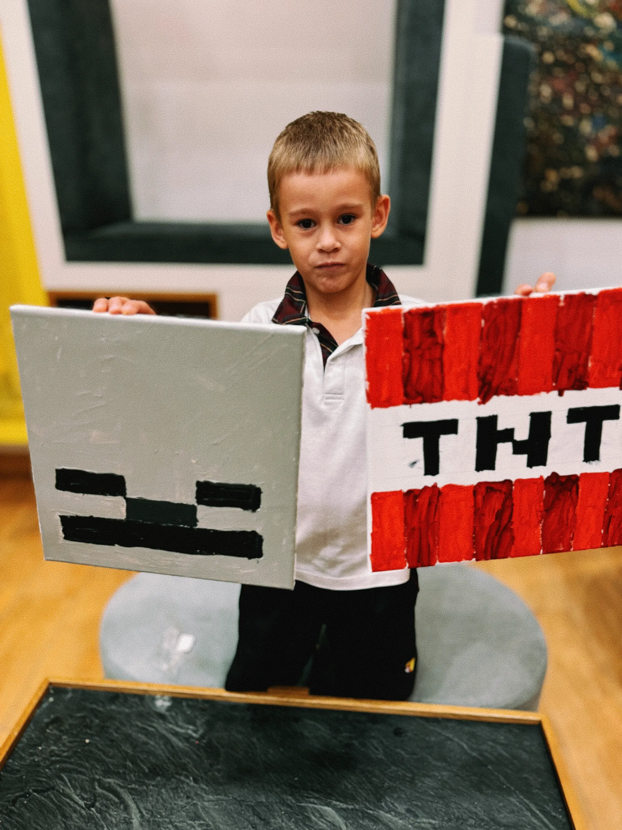 Саня и Костя сотворили различные поделки